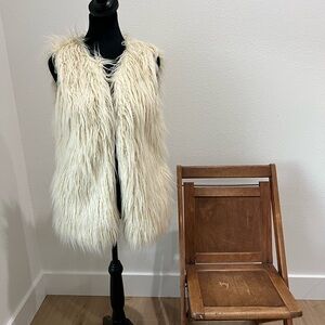 Dani Collection Cream Faux Fur Vest size S